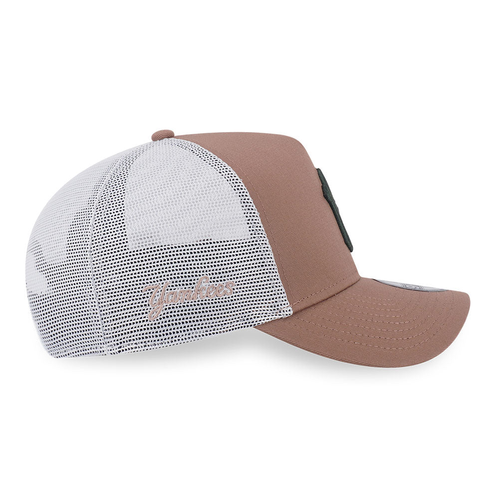 New Era New York Yankees Tri Color Era FW26 Khaki 9FORTY A-Frame Adjustable Cap