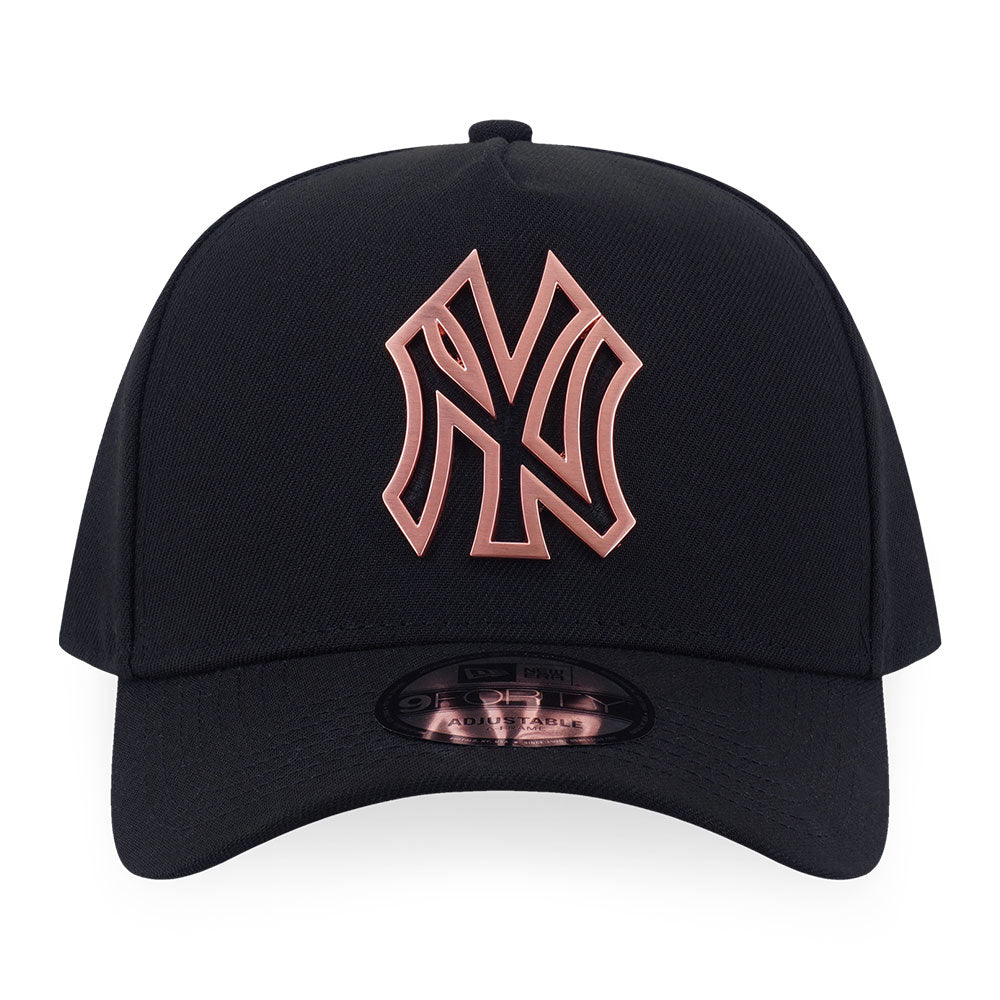 New Era New York Yankees Rose Gold Metal Badge FW26 Black 9FORTY A-Frame Adjustable Cap