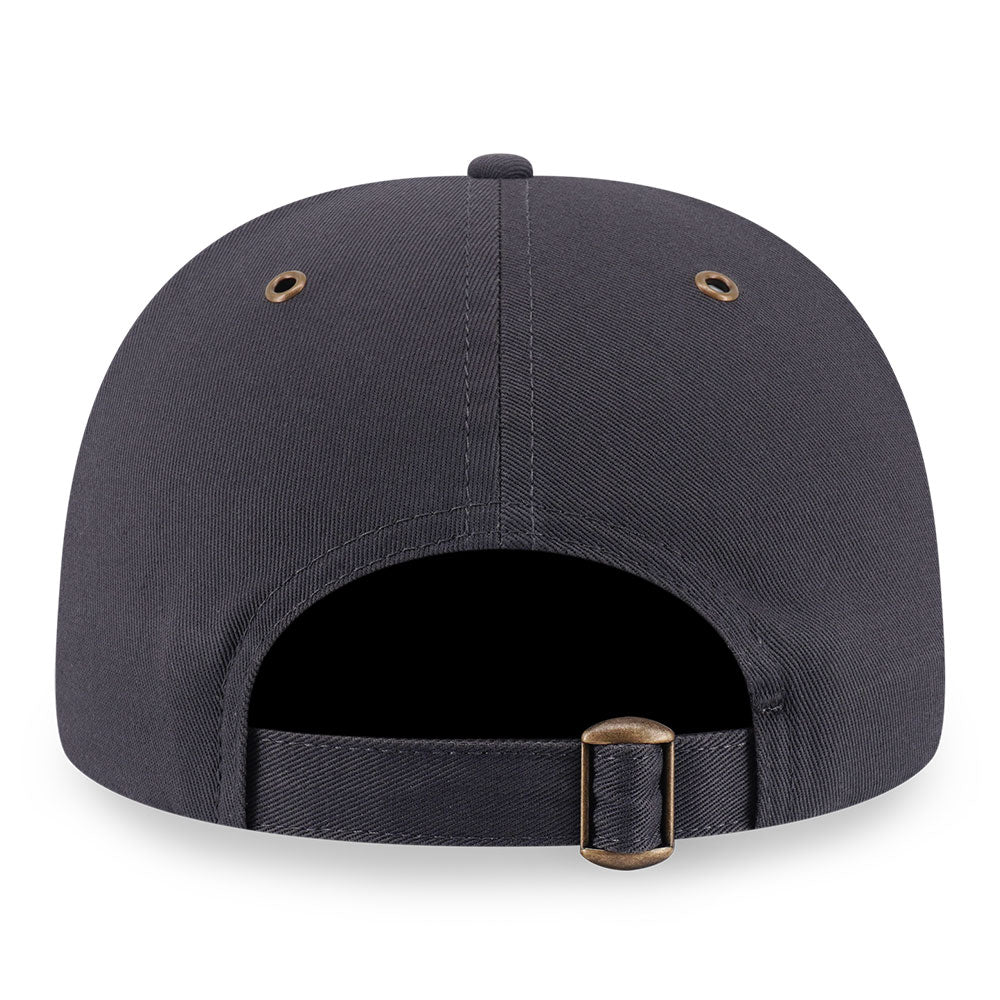 New Era Los Angeles Dodgers Hammered Metal Badge FW26 Graphite Chrome White 9FORTY Adjustable Cap