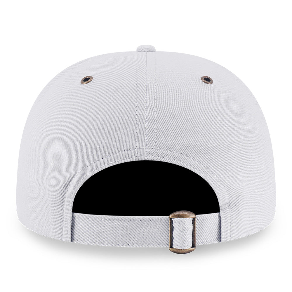 New Era New York Yankees Hammered Metal Badge FW26 Silver Snow Chrome White 9FORTY Adjustable Cap
