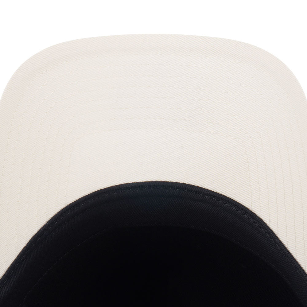 New Era New York Yankees Hammered Metal Badge FW26 Black Chrome White 9FORTY Adjustable Cap