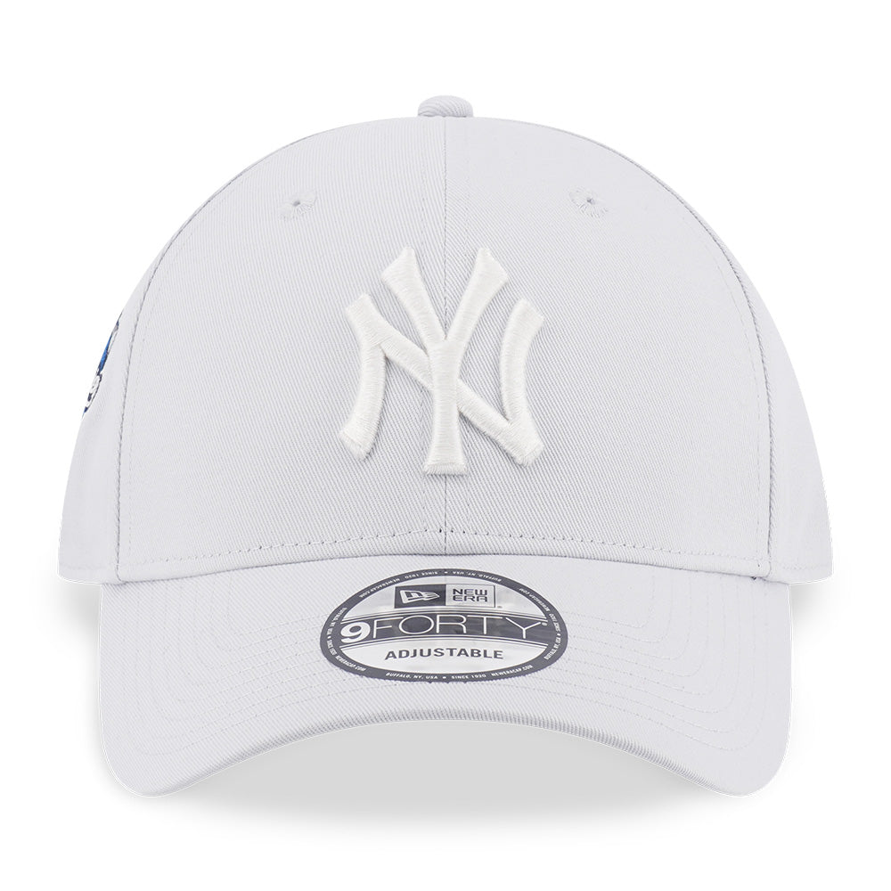 New Era New York Yankees Cooperstown World Series Silver Snow 9FORTY Adjustable Cap