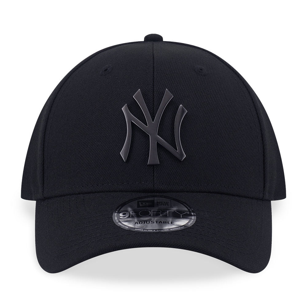 New Era New York Yankees Nickel Metal Badge FW26 Black 9FORTY Adjustable Cap