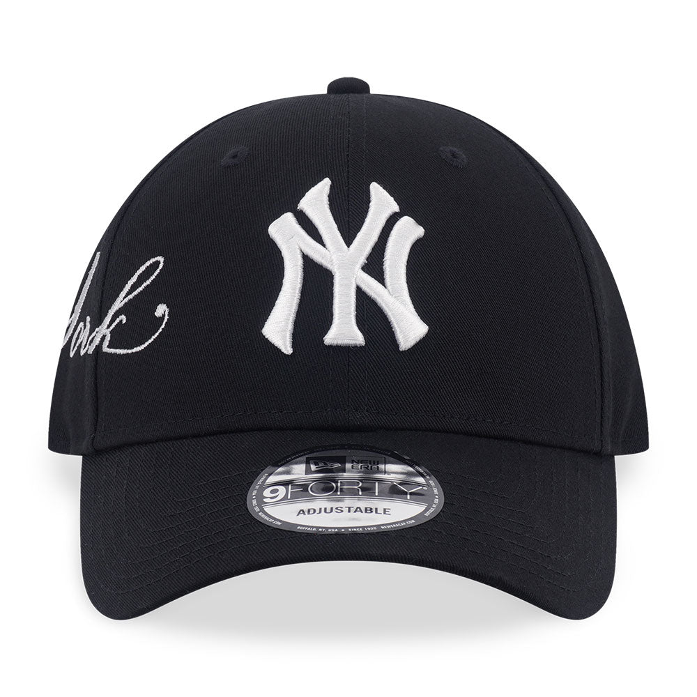 New Era New York Yankees Cross Panels Script Black 9FORTY Adjustable Cap
