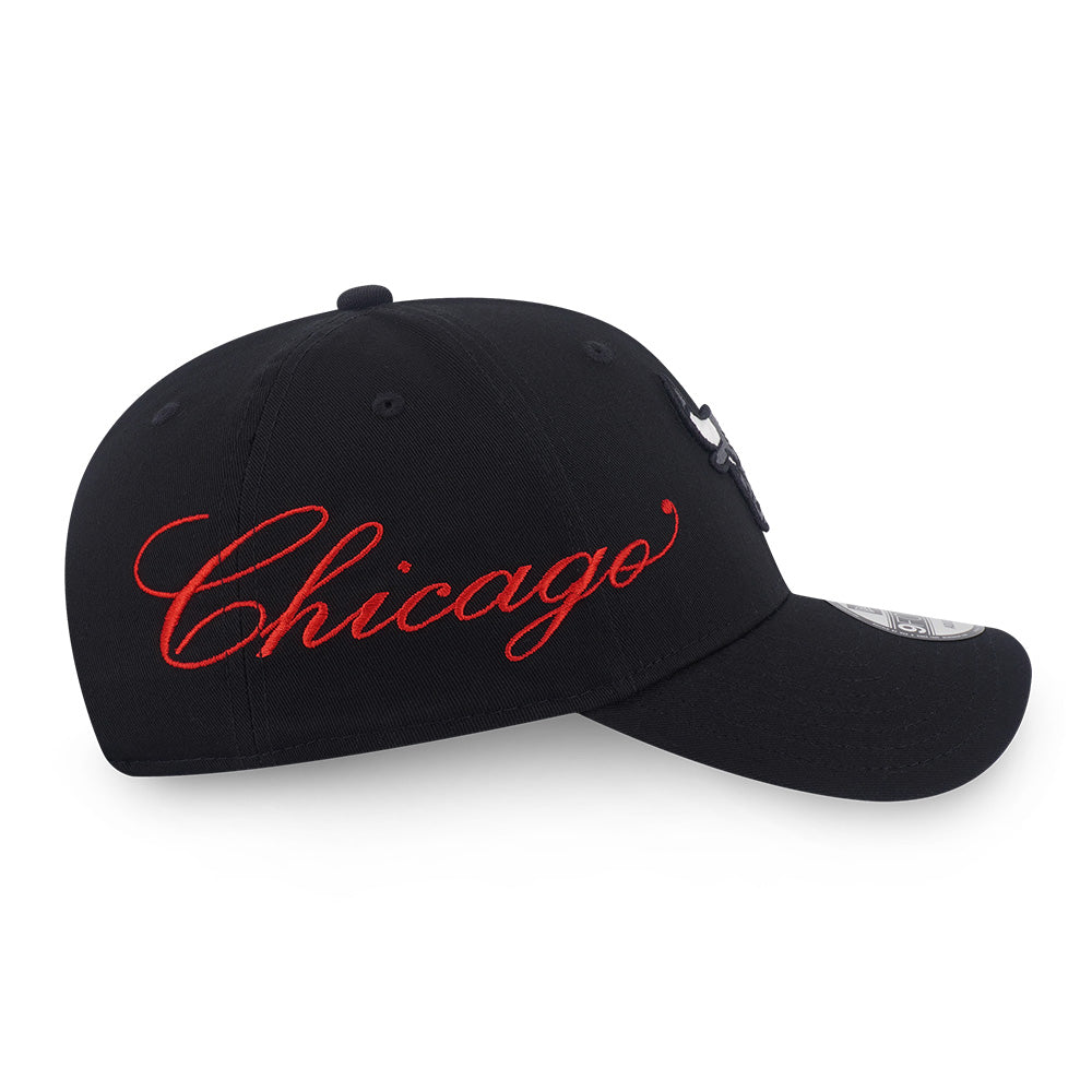 New Era Chicago Bulls Cross Panels Script Black 9FORTY Adjustable Cap