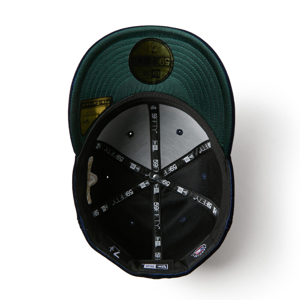 New Era New York Yankees Velvet Navy 59FIFTY Precurved Fitted Cap