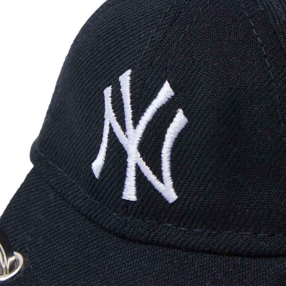 New Era New York Yankees Navy Earphones Case Accessory
