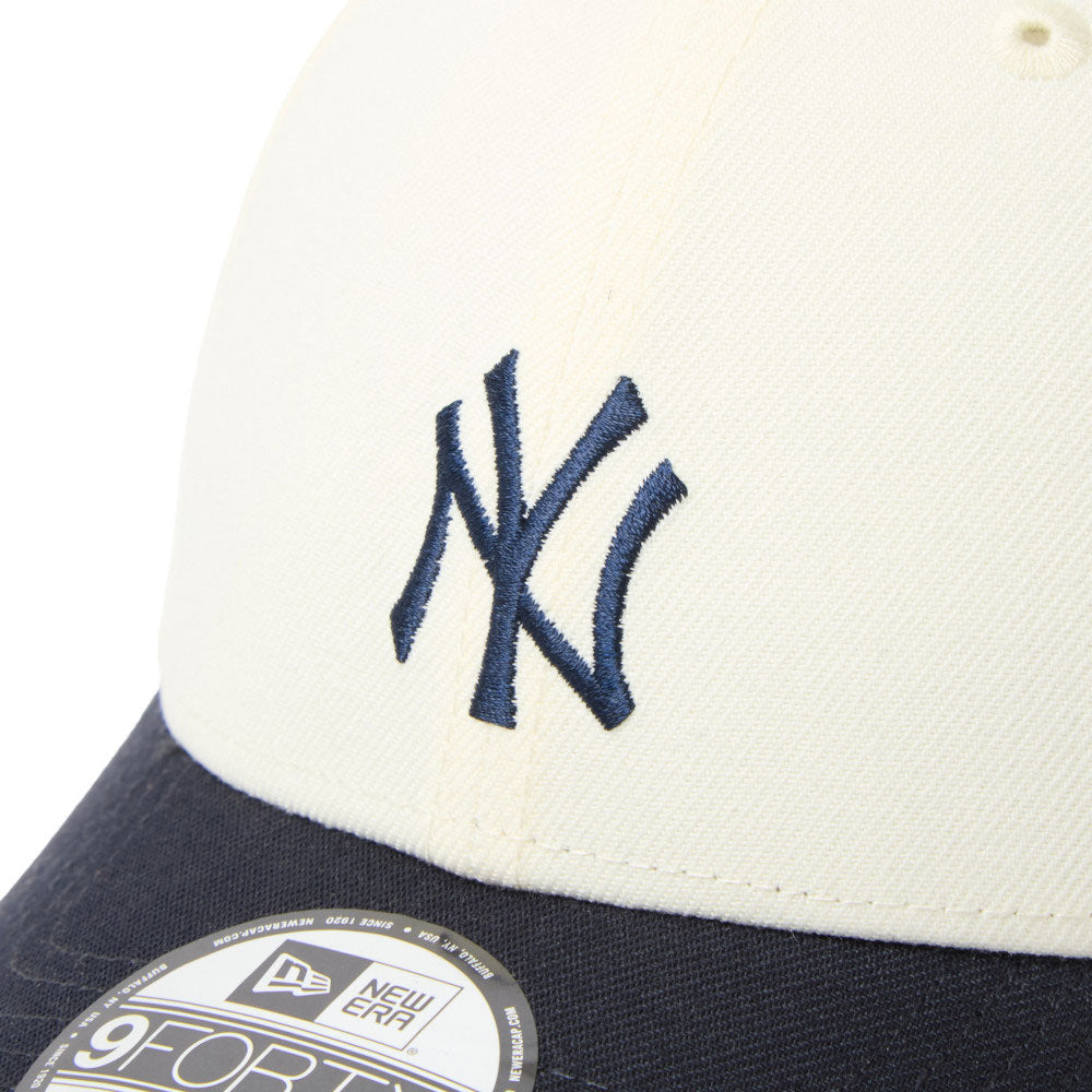 New Era New York Yankees Two Tone Chrome White Black 9FORTY Adjustable Cap