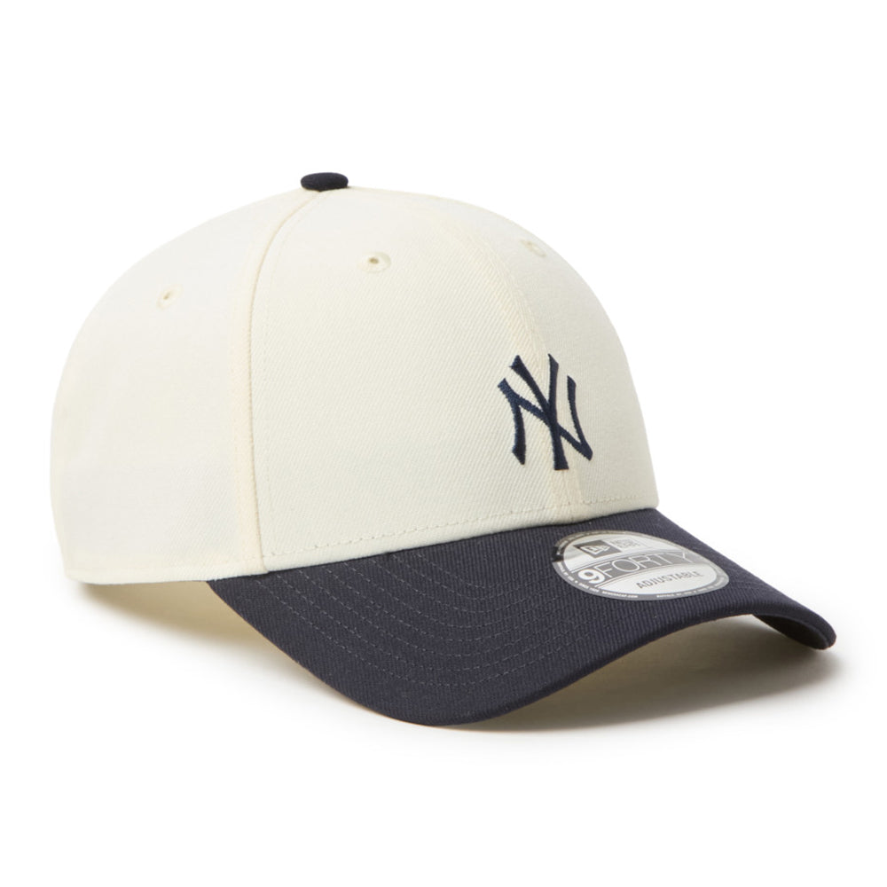 New Era New York Yankees Two Tone Chrome White Black 9FORTY Adjustable Cap
