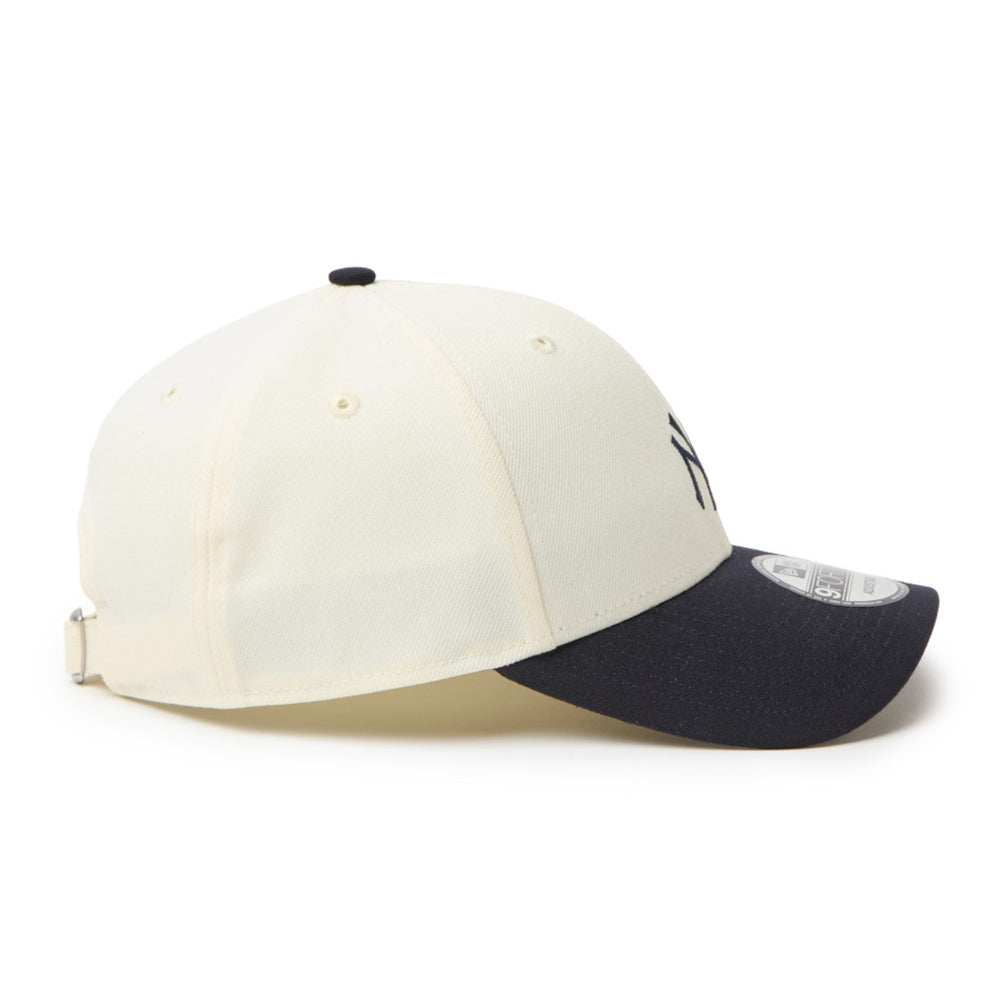 New Era New York Yankees Two Tone Chrome White Black 9FORTY Adjustable Cap