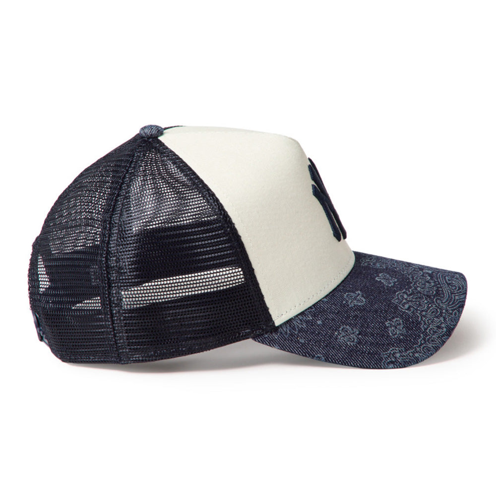 New Era New York Yankees Laser Burn Out Denim White Navy 9FORTY A-Frame Trucker Snapback Cap