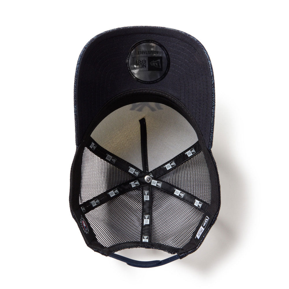 New Era New York Yankees Laser Burn Out Denim White Navy 9FORTY A-Frame Trucker Snapback Cap