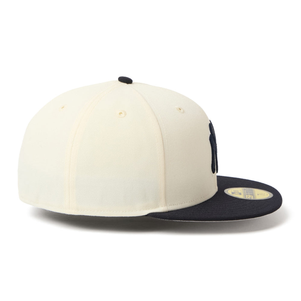 New Era New York Yankees Two Tone Chrome White Navy 59FIFTY Fitted Cap
