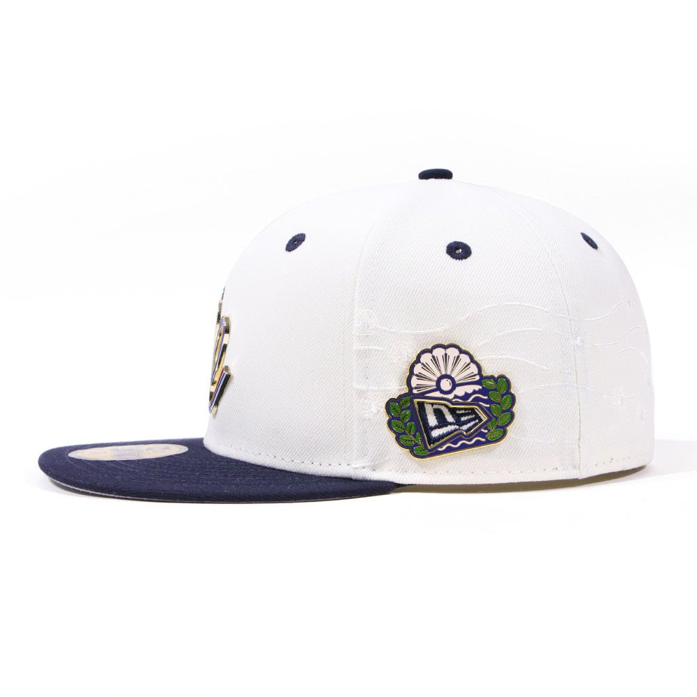New Era NE Script Independence Day 2026 Two Tone Chrome White and Navy 59FIFTY Fitted Cap (PH EXCLUSIVE)