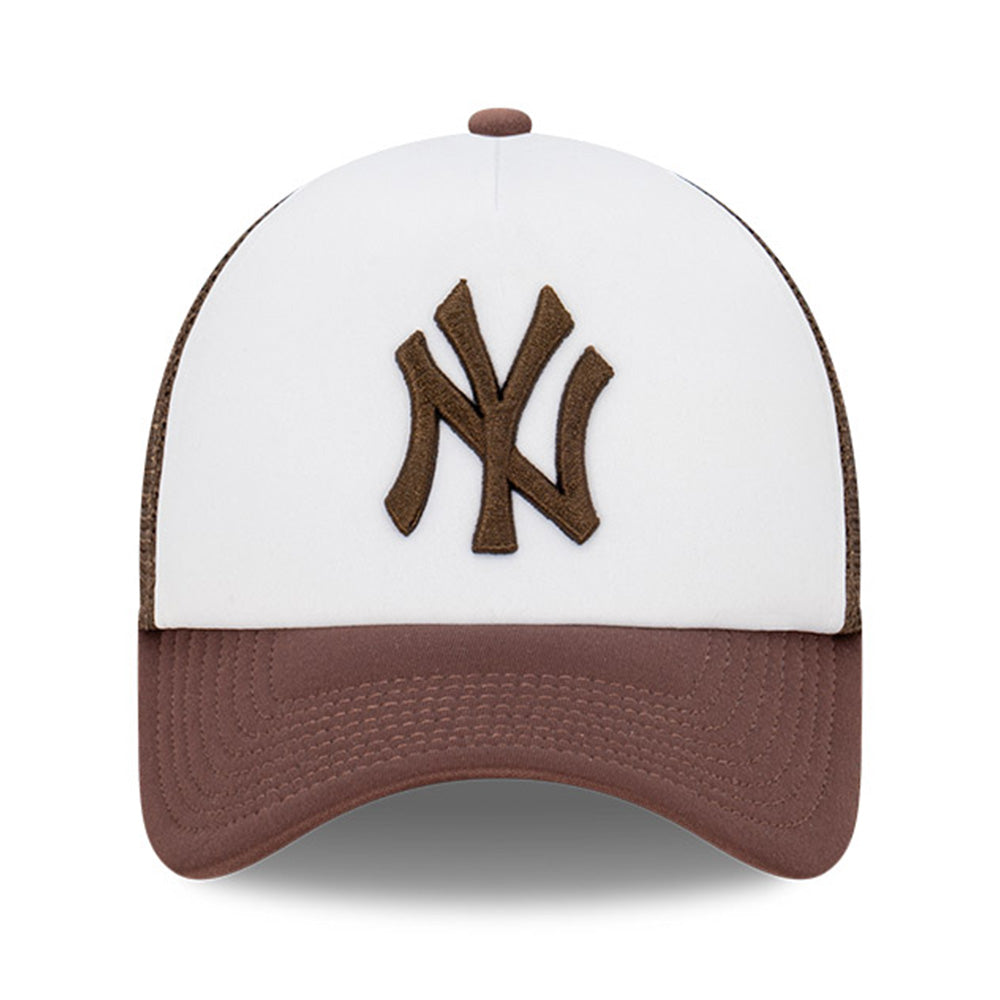 New Era New York Yankees Earthtones World Series White Walnut 9FORTY A-Frame Trucker Cap
