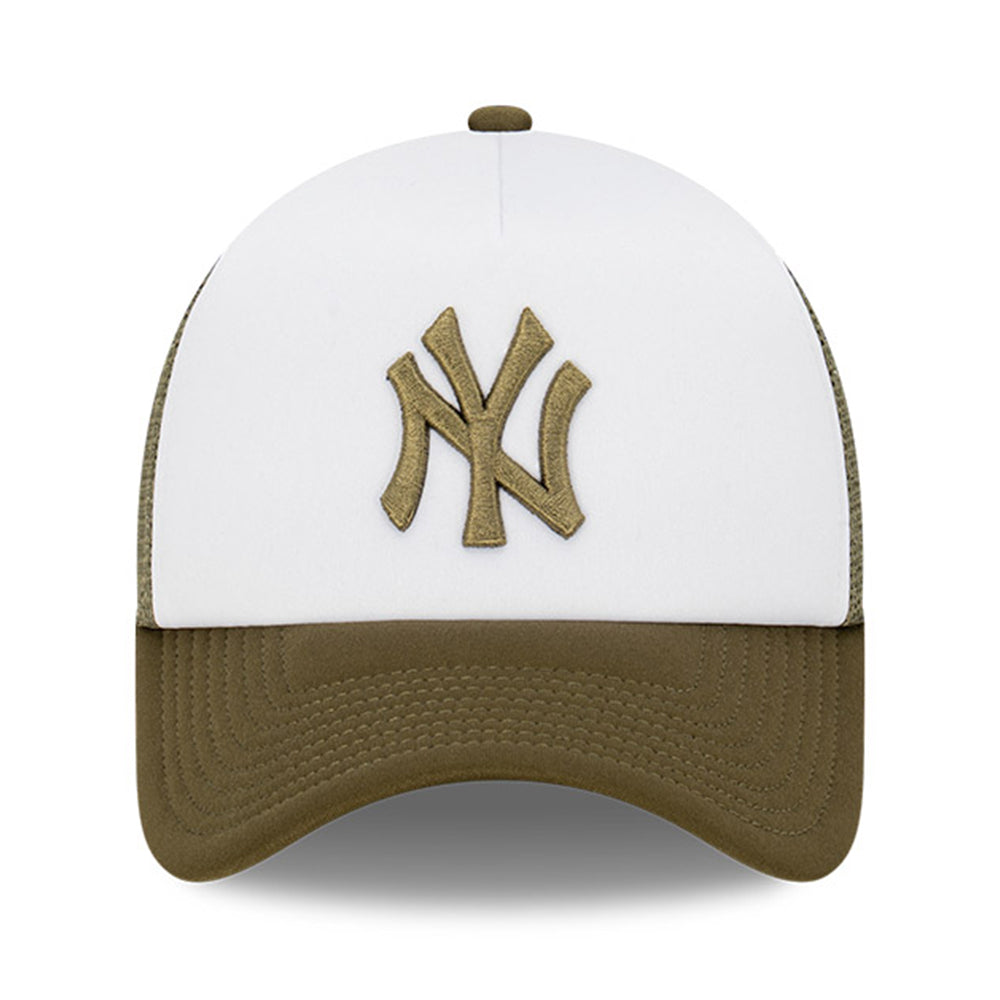 New Era New York Yankees Earthtones World Series White New Olive 9FORTY A-Frame Trucker Cap