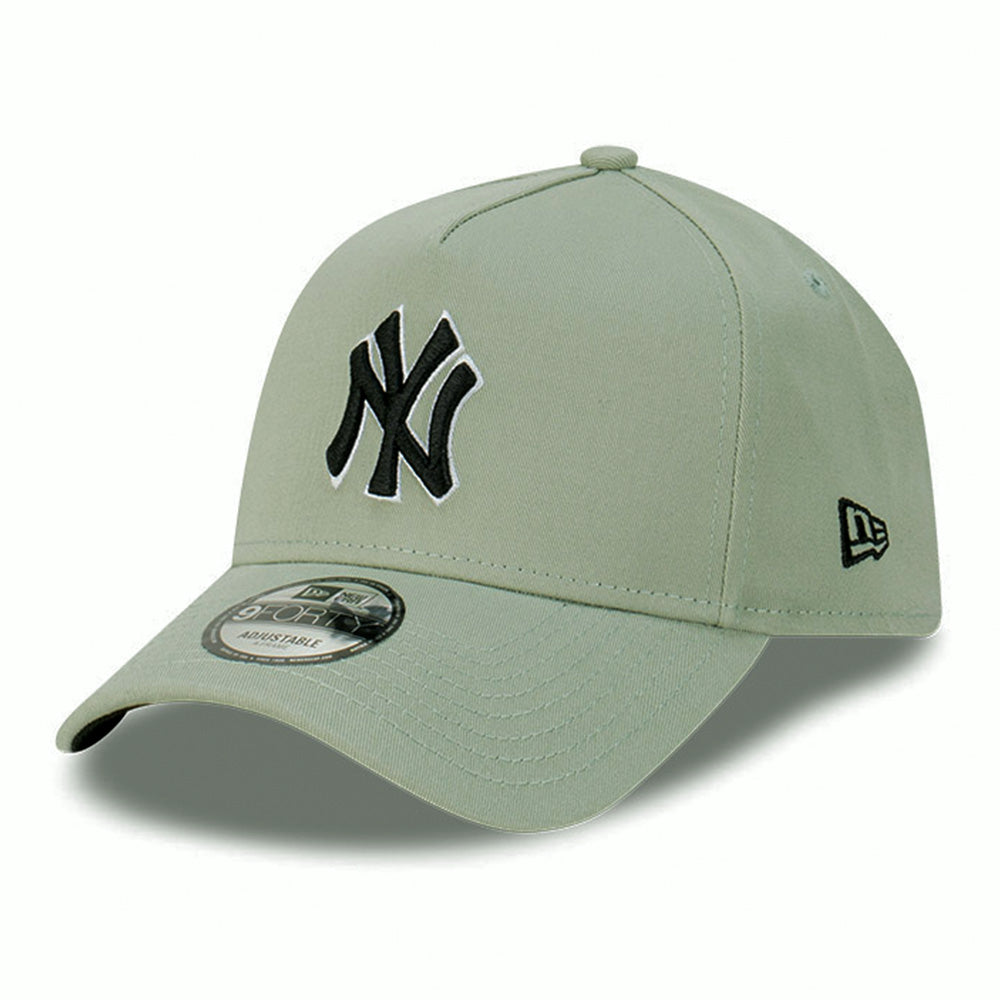 New York Yankees MLB Black Matcha Everest Green 9FORTY A-Frame Snapback Cap