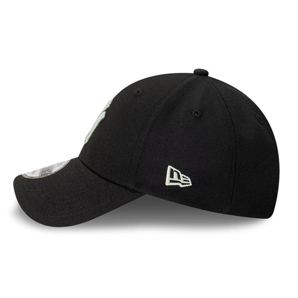 New Era New York Yankees Repreve Seasonal Q124 Black Everest Green 9FORTY Adjustable Cap