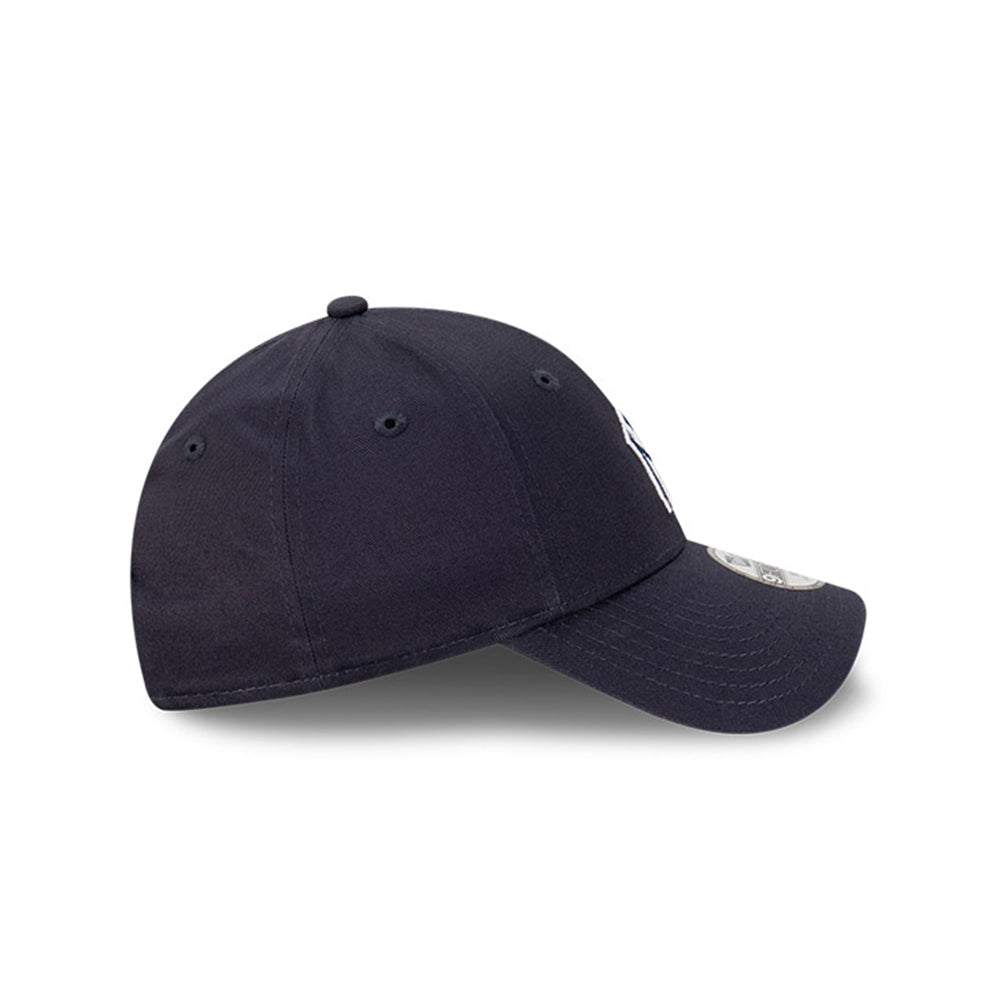 New Era New York Yankees Outline Navy Youth 9FORTY Adjustable Cap