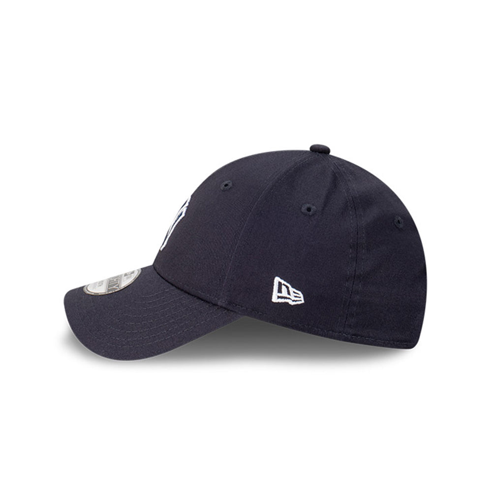 New Era New York Yankees Outline Navy Youth 9FORTY Adjustable Cap