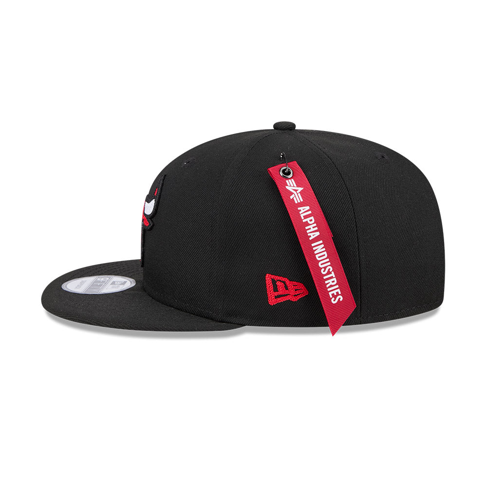 Chicago Bulls NBA Alpha Industries 1086 Black 9FIFTY Snapback Cap