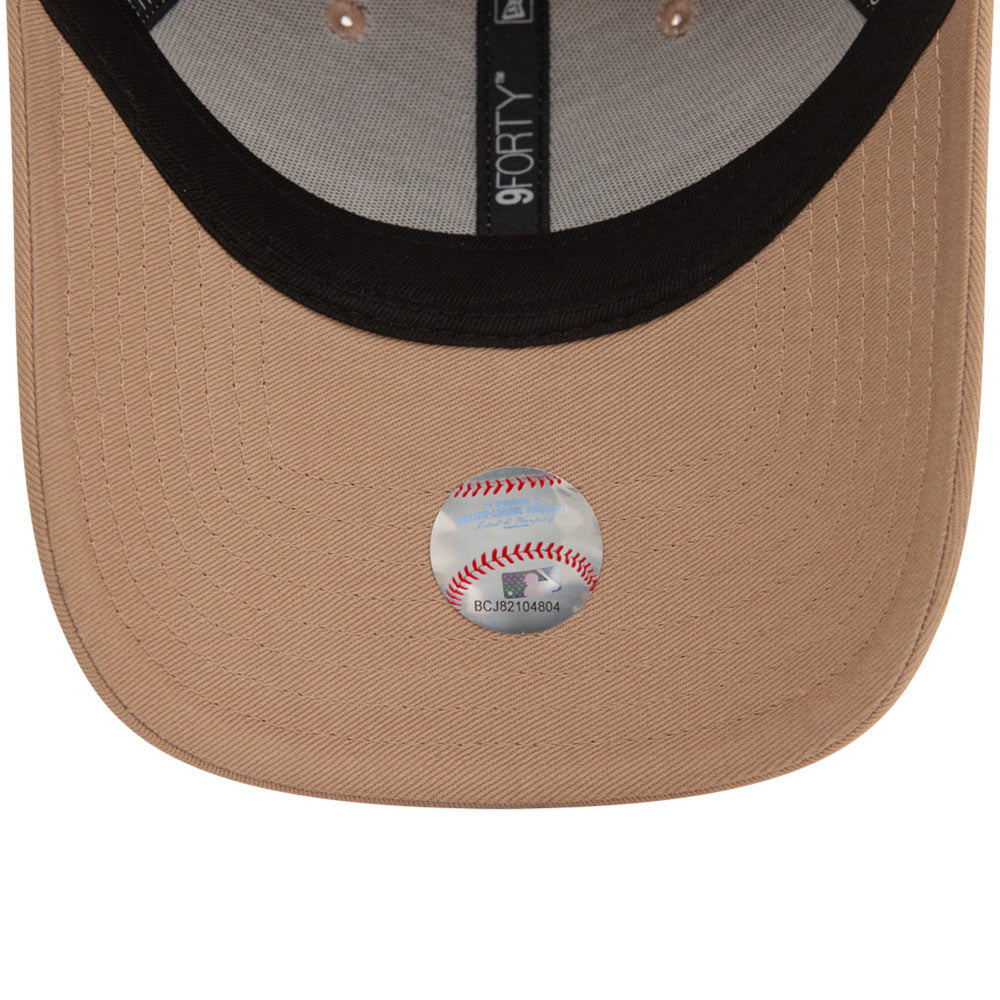 New Era New York Yankees Seasonal Infill Timeless Taupe 9FORTY Adjustable Cap