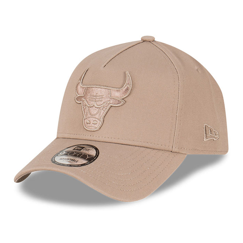 New Era Chicago Bulls NBA Tonal Emboss Ash Brown 9FORTY A-Frame Snapback Cap