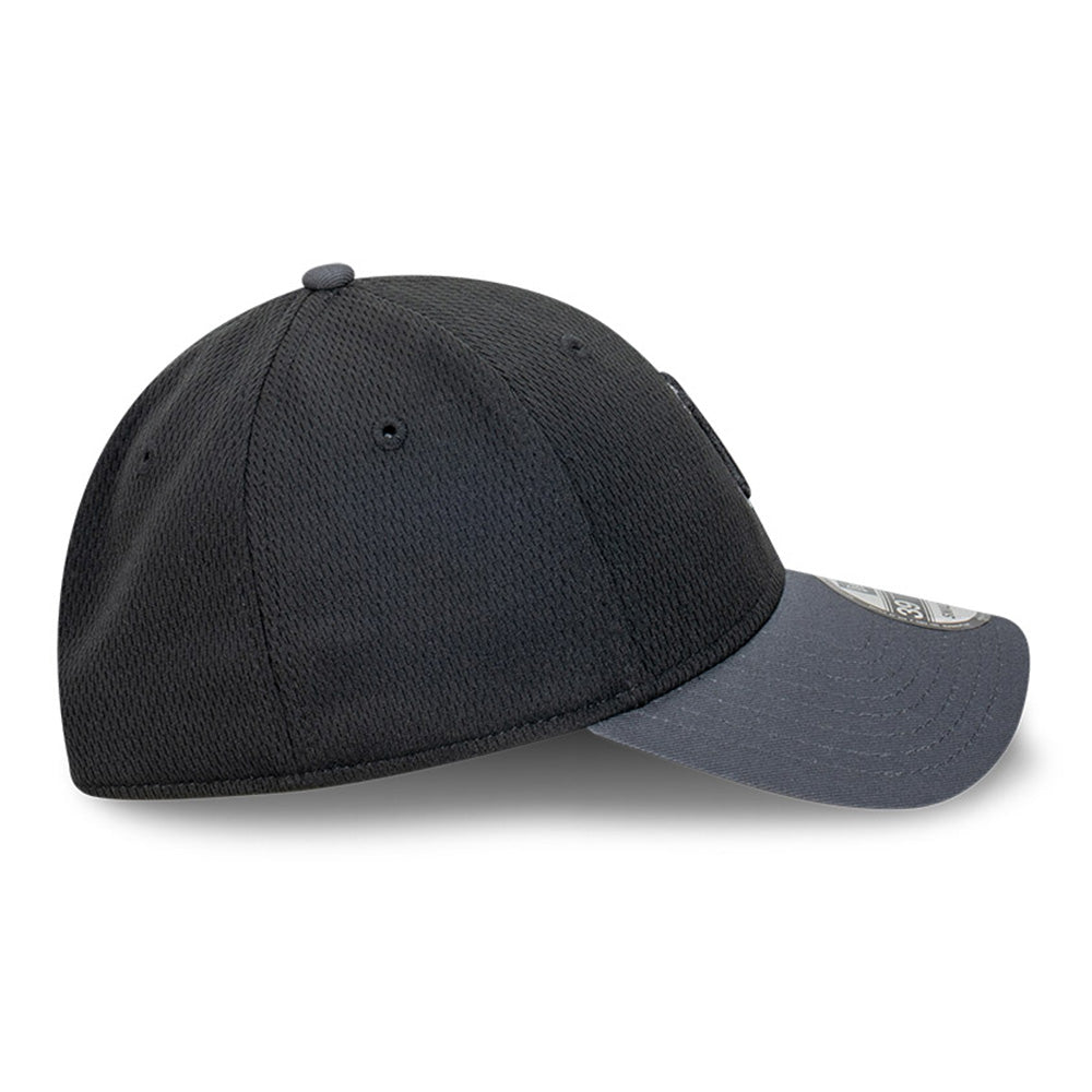 New Era New York Yankees MLB Dashmark Black Two Tone Black Graphite 39THIRTY Stretch Fit Cap