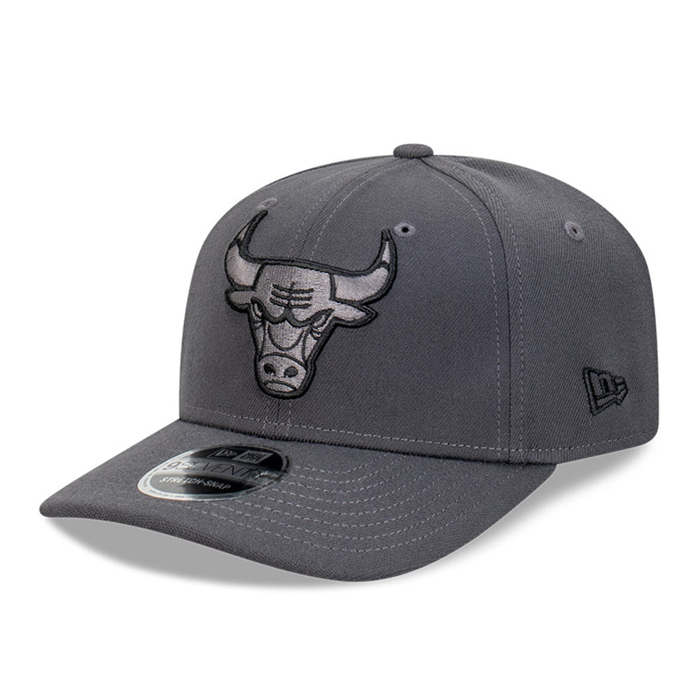 New Era Chicago Bulls NBA Carbon Steel Dark Grey 9SEVENTY Stretch Snapback Cap