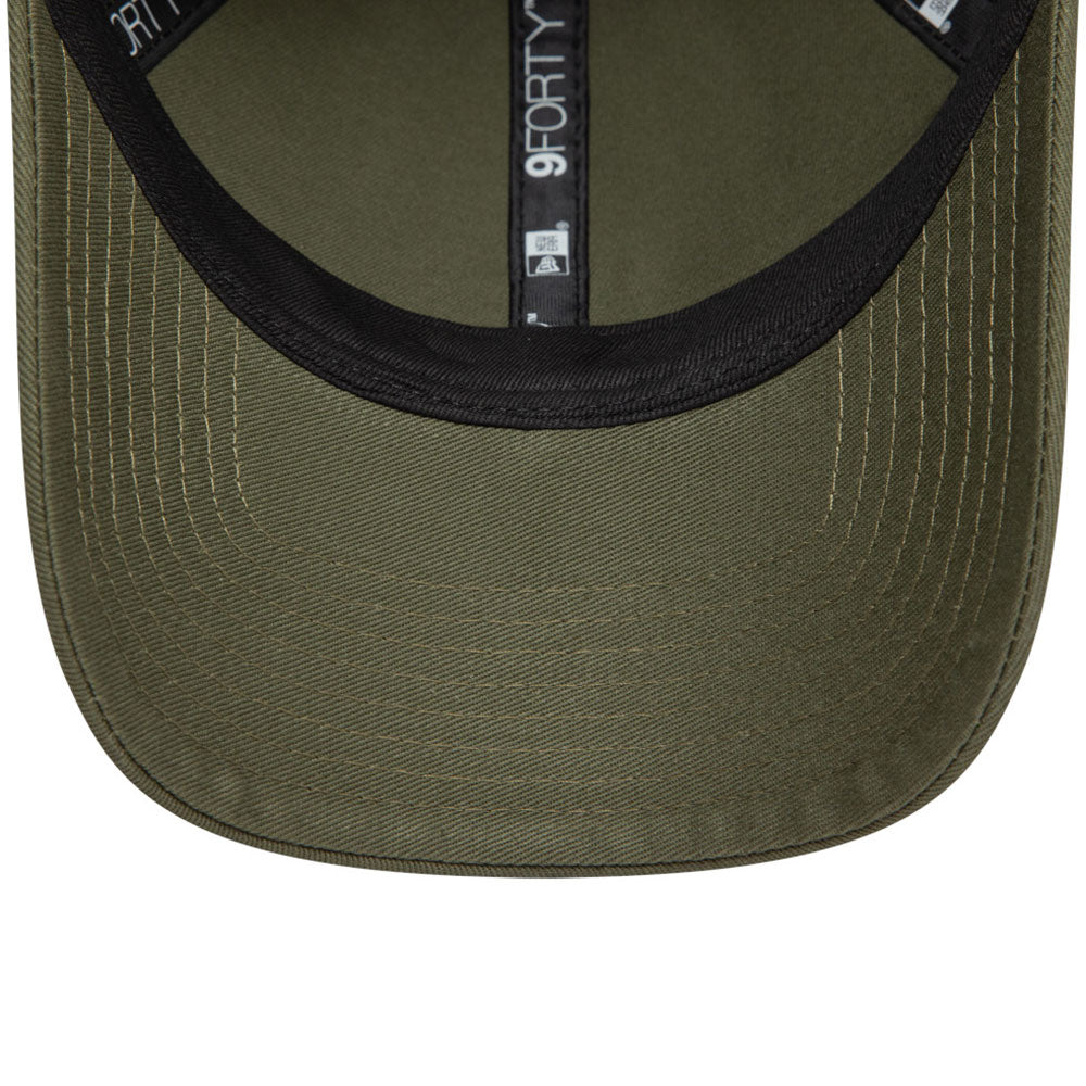 New Era Box Logo Metal Badge New Olive 9FORTY Adjustable Cap