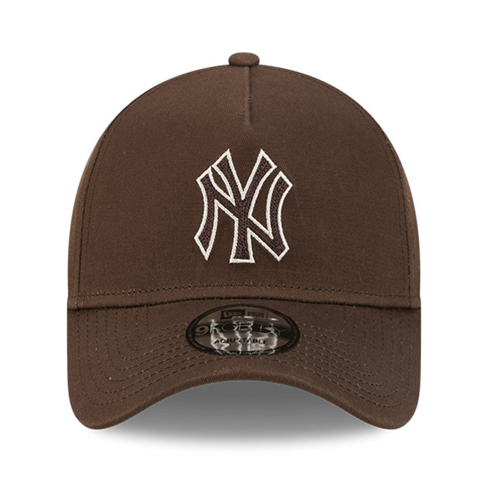 New Era New York Yankees Earth Tonal Chainstitch Walnut 9FORTY A-Frame Snapback Cap