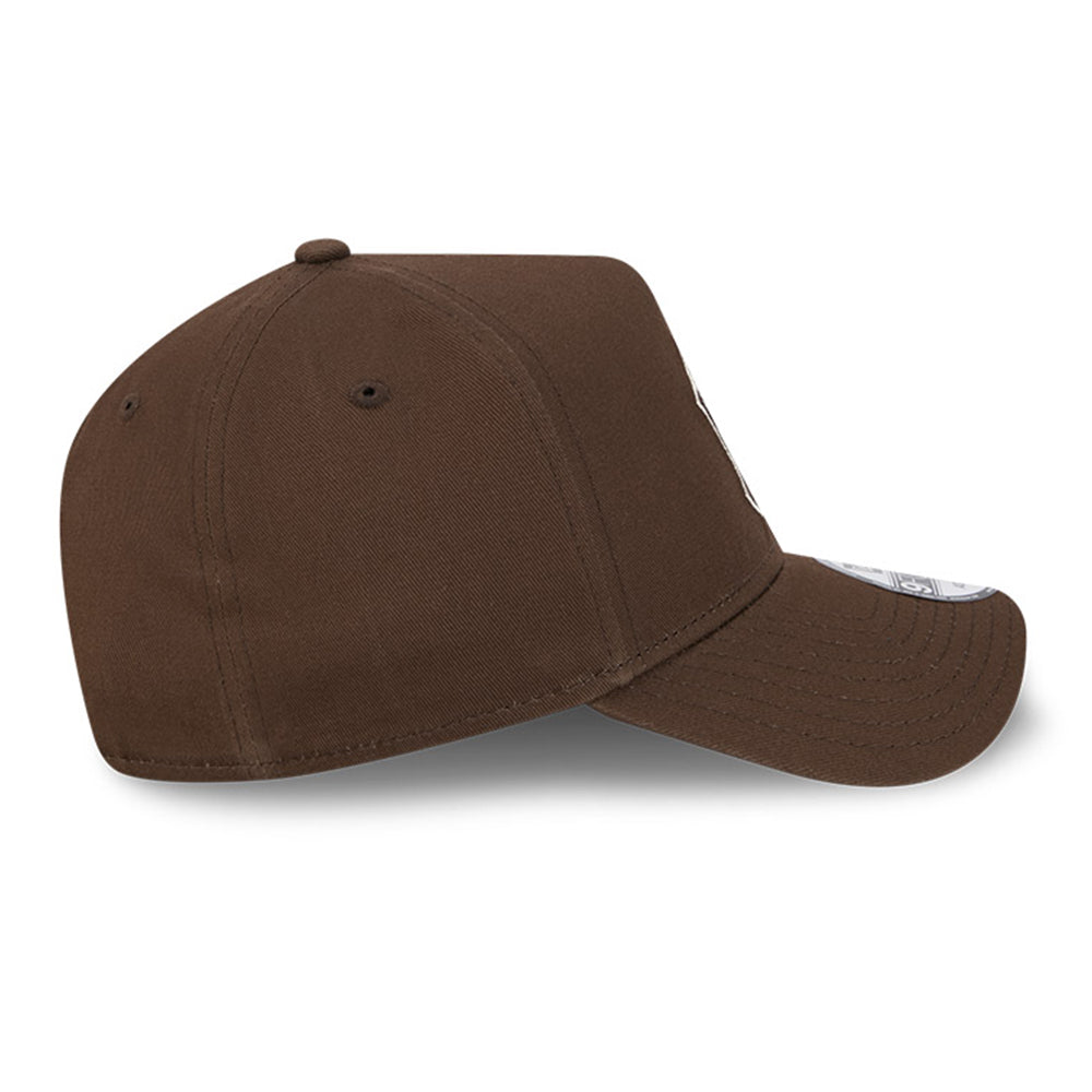 New Era New York Yankees Earth Tonal Chainstitch Walnut 9FORTY A-Frame Snapback Cap