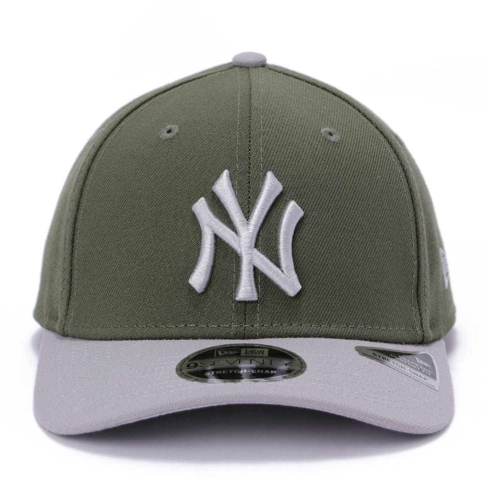 New Era New York Yankees New Olive 9SEVENTY Stretch Snapback Cap
