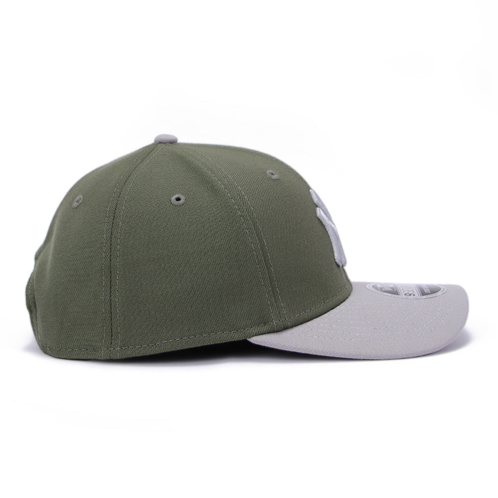 New Era New York Yankees New Olive 9SEVENTY Stretch Snapback Cap