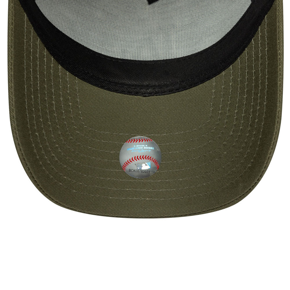 New Era Los Angeles Dodgers Team Outline New Olive 9FORTY E-Frame Trucker Adjustable Cap