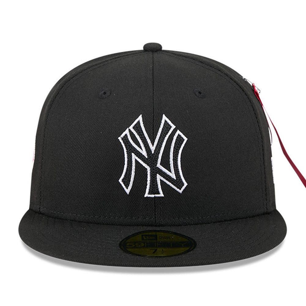New Era New York Yankees Alpha Industries JKT2460 Black 59FIFTY Fitted Cap