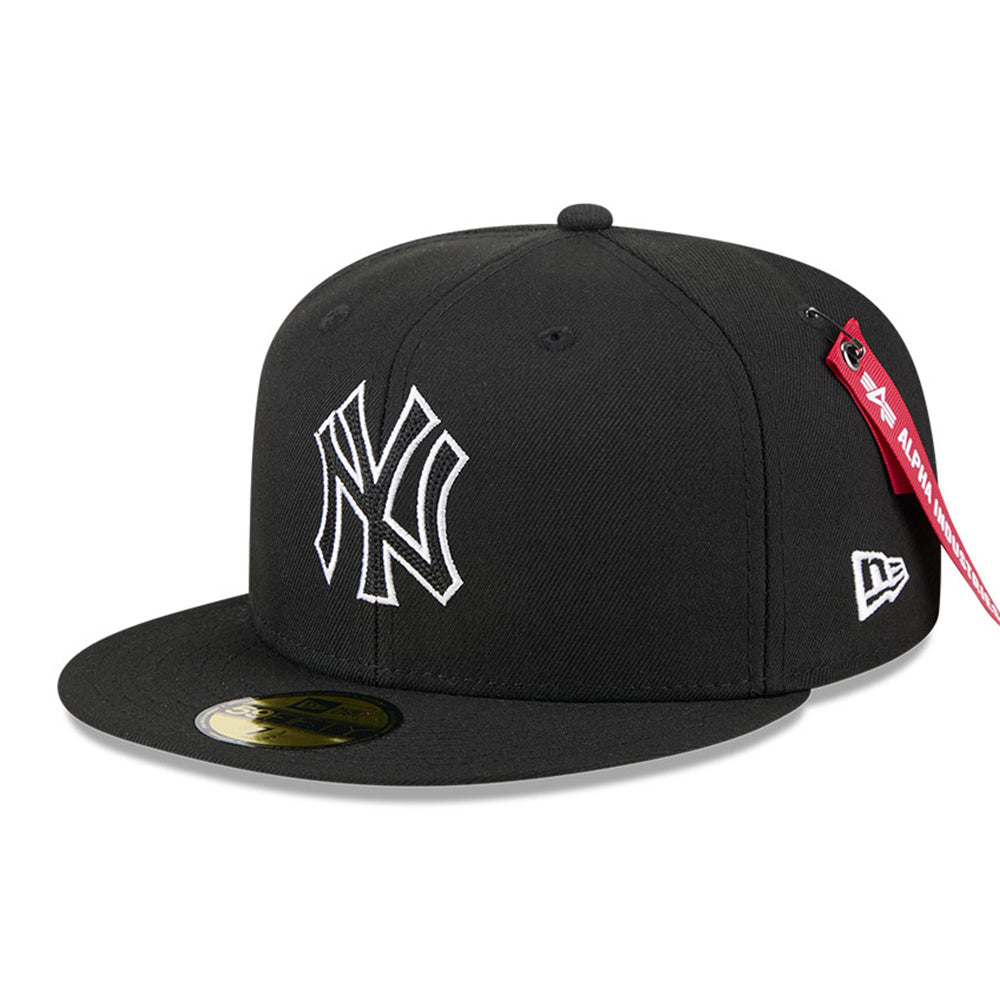 New Era New York Yankees Alpha Industries JKT2460 Black 59FIFTY Fitted Cap