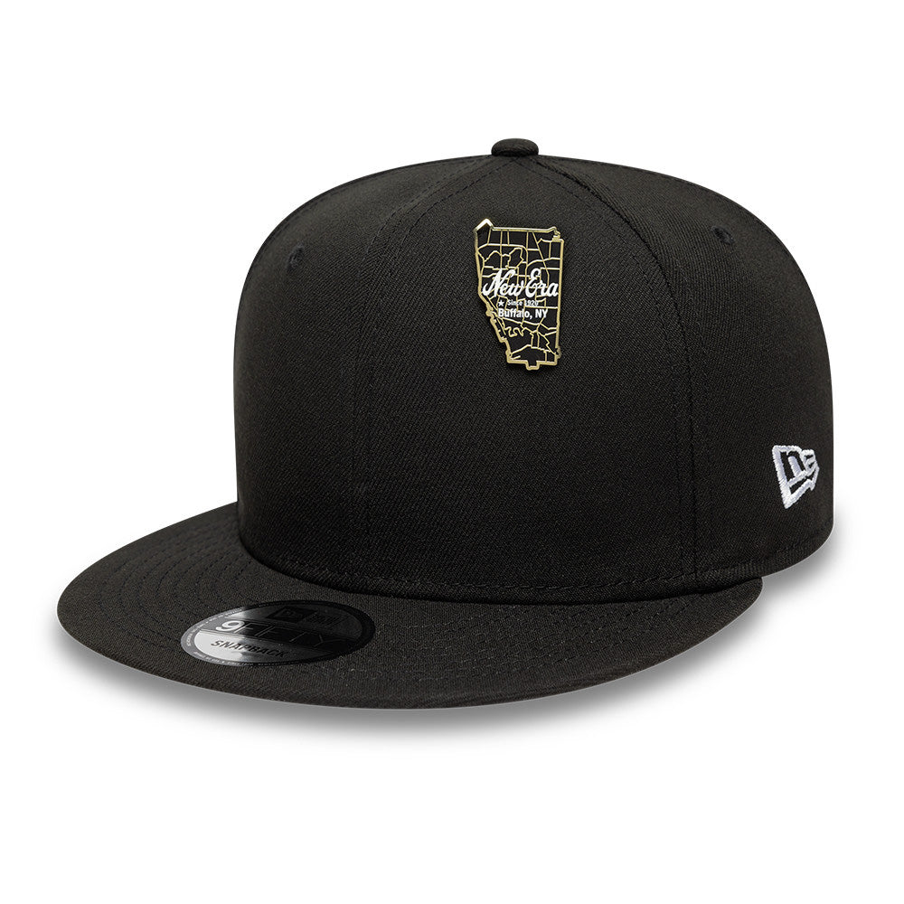 New Era Buffalo Map 2025 59FIFTY Day Gold Black Pin Accessory
