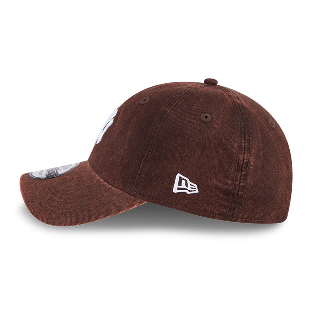 New Era New York Yankees Q425 Snow Wash Brown 9TWENTY Adjustable Cap