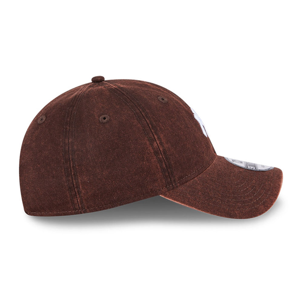 New Era New York Yankees Q425 Snow Wash Brown 9TWENTY Adjustable Cap