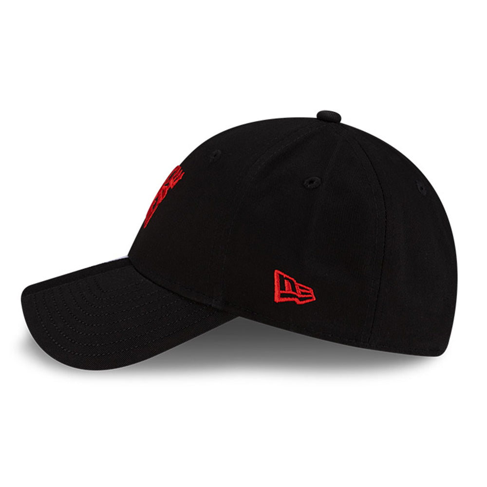 Manchester United Football Club Stripe SP26 Black 9FORTY Adjustable Cap