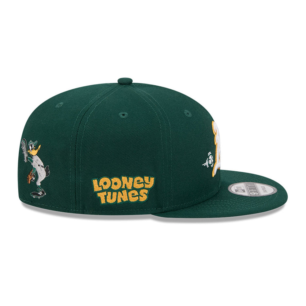New Era x Looney Tunes Oakland Athletics Daffy Duck Swing Green 9FIFTY Snapback Cap