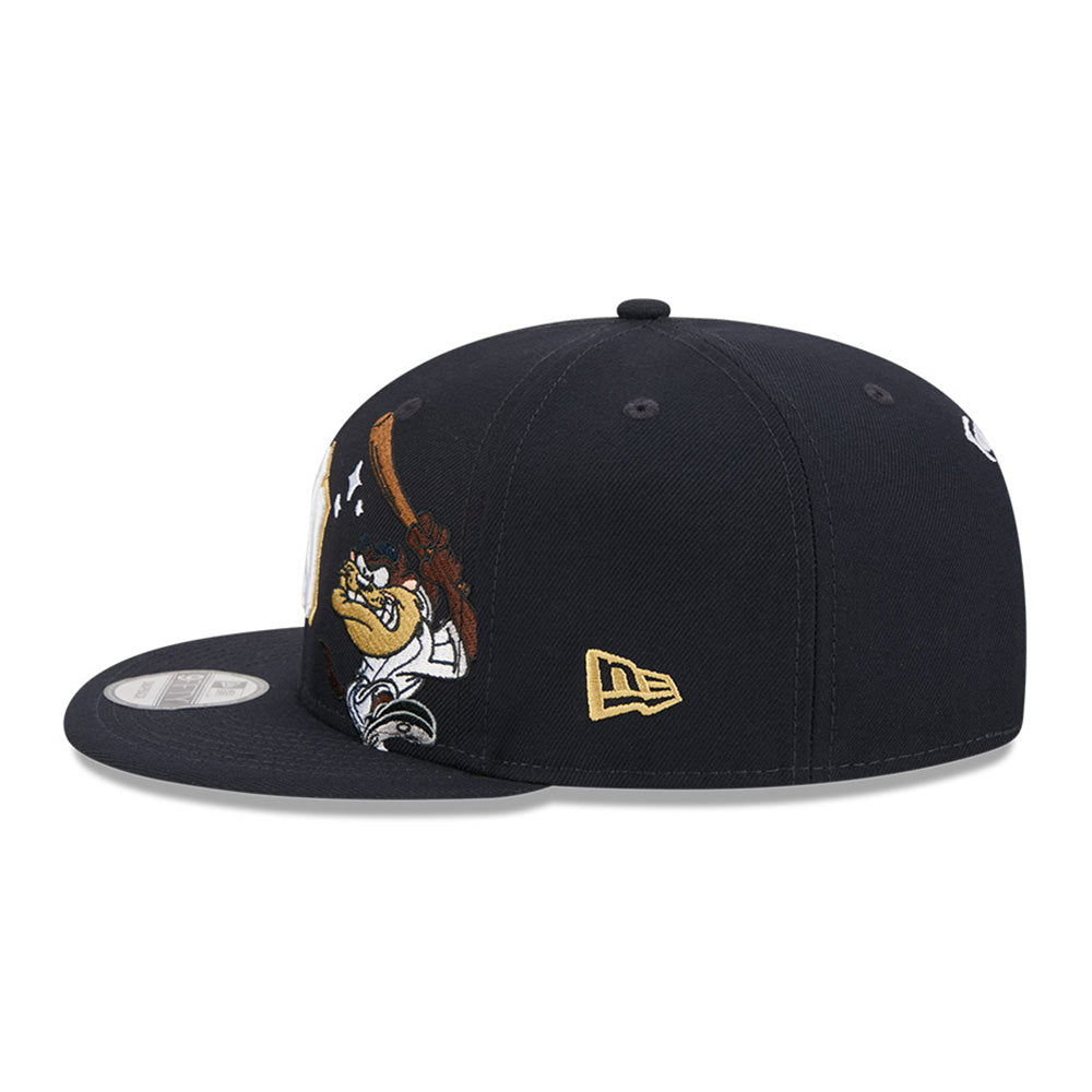 New Era x Looney Tunes New York Yankees Tasmanian Devil Navy 9FIFTY Snapback Cap