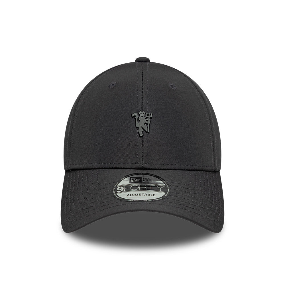 New Era Manchester United Football Metal Logo Graphite 9FORTY A-Frame Adjustable Cap
