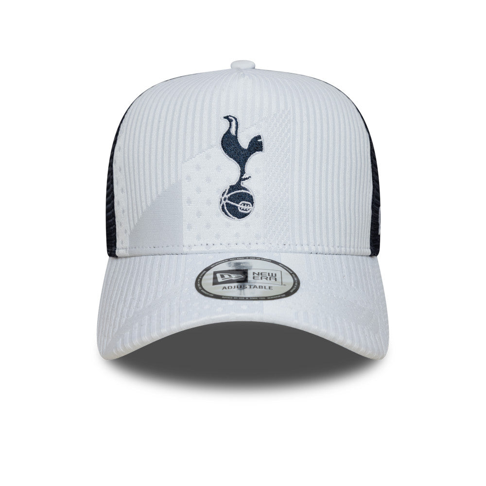 New Era Tottenham Hotspur Football Knit White 9FORTY E-Frame Trucker Cap