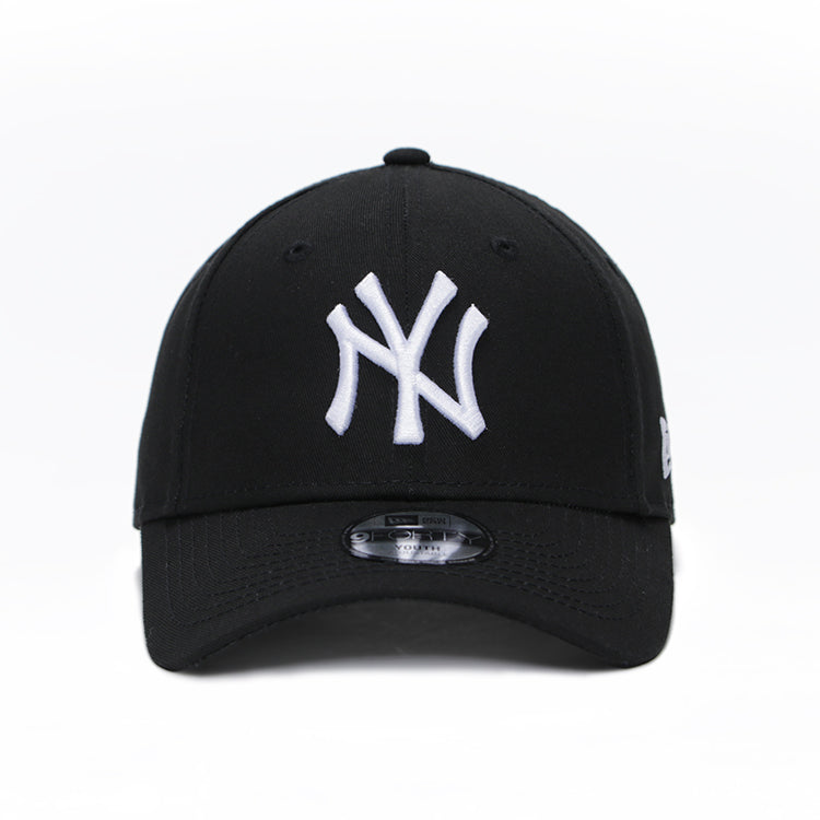 New York Yankees MLB Black 9FORTY Youth Adjustable Cap