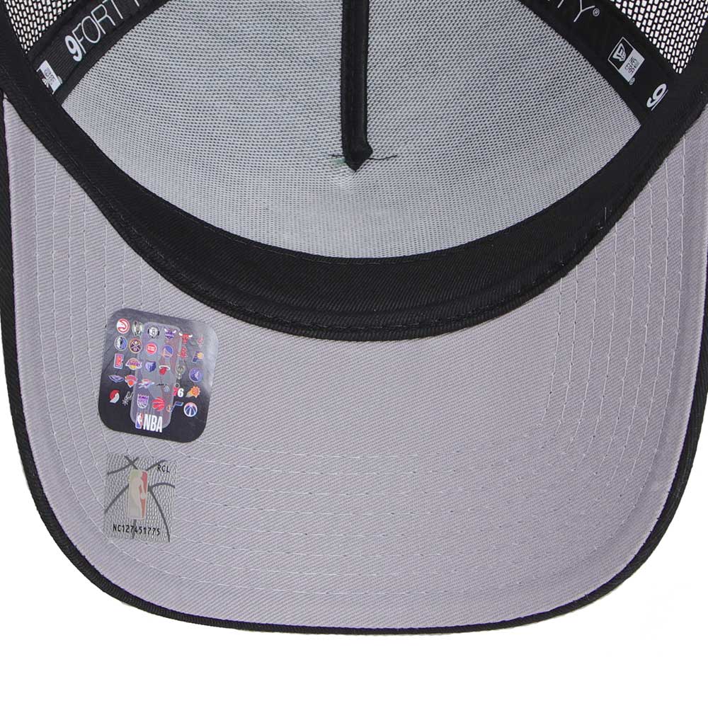 New Era Milwaukee Bucks Essentials Maple Green Black 9FORTY A-Frame Trucker Snapback Cap