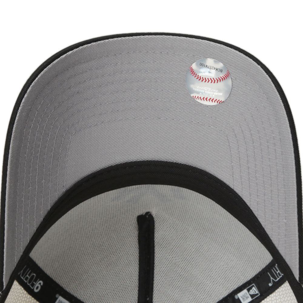 New Era New York Yankees MLB Essential Stone 9FORTY A-Frame Trucker Cap