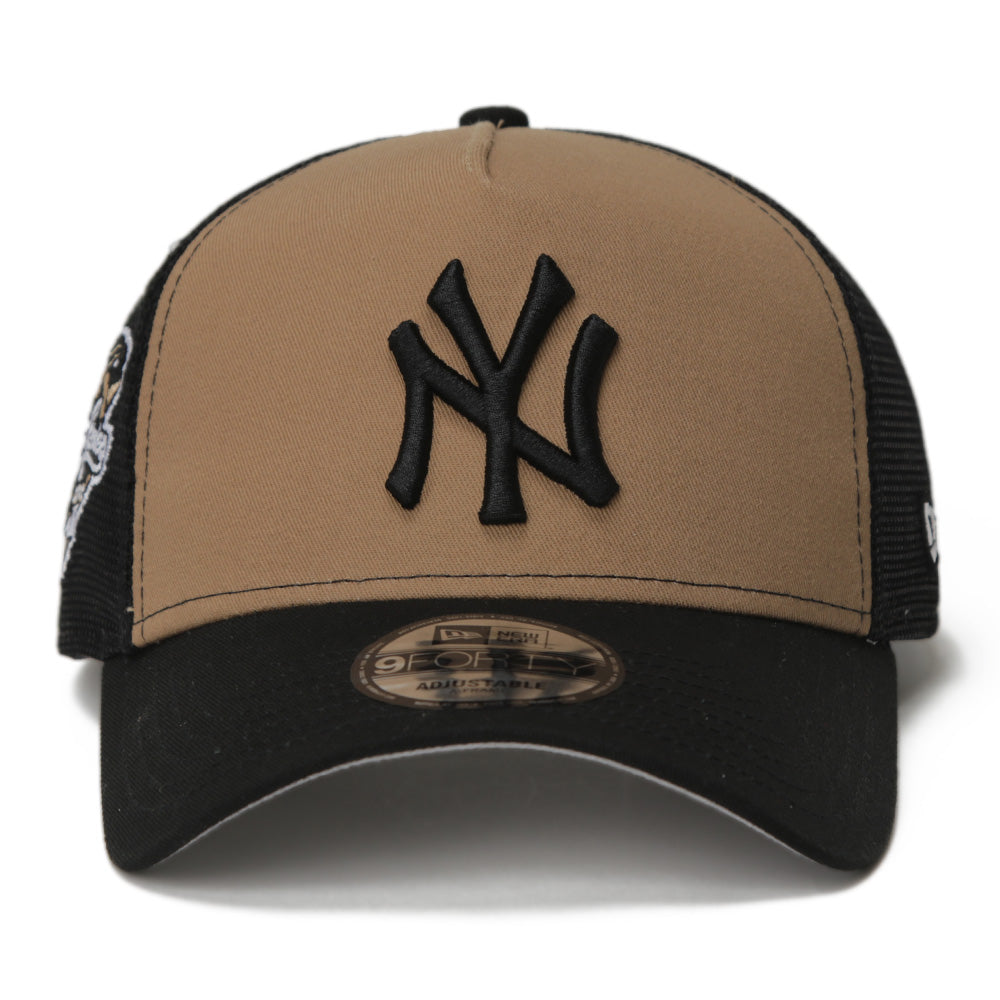 New Era New York Yankees MLB Essential Khaki 9FORTY A-Frame Trucker Cap