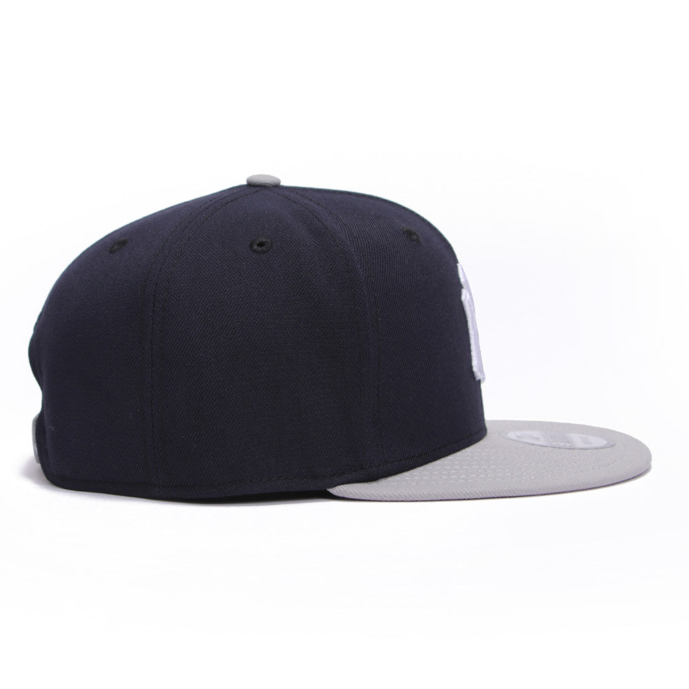 New Era New York Yankees Essential Navy Grey OTC 9FIFTY SNapback Cap